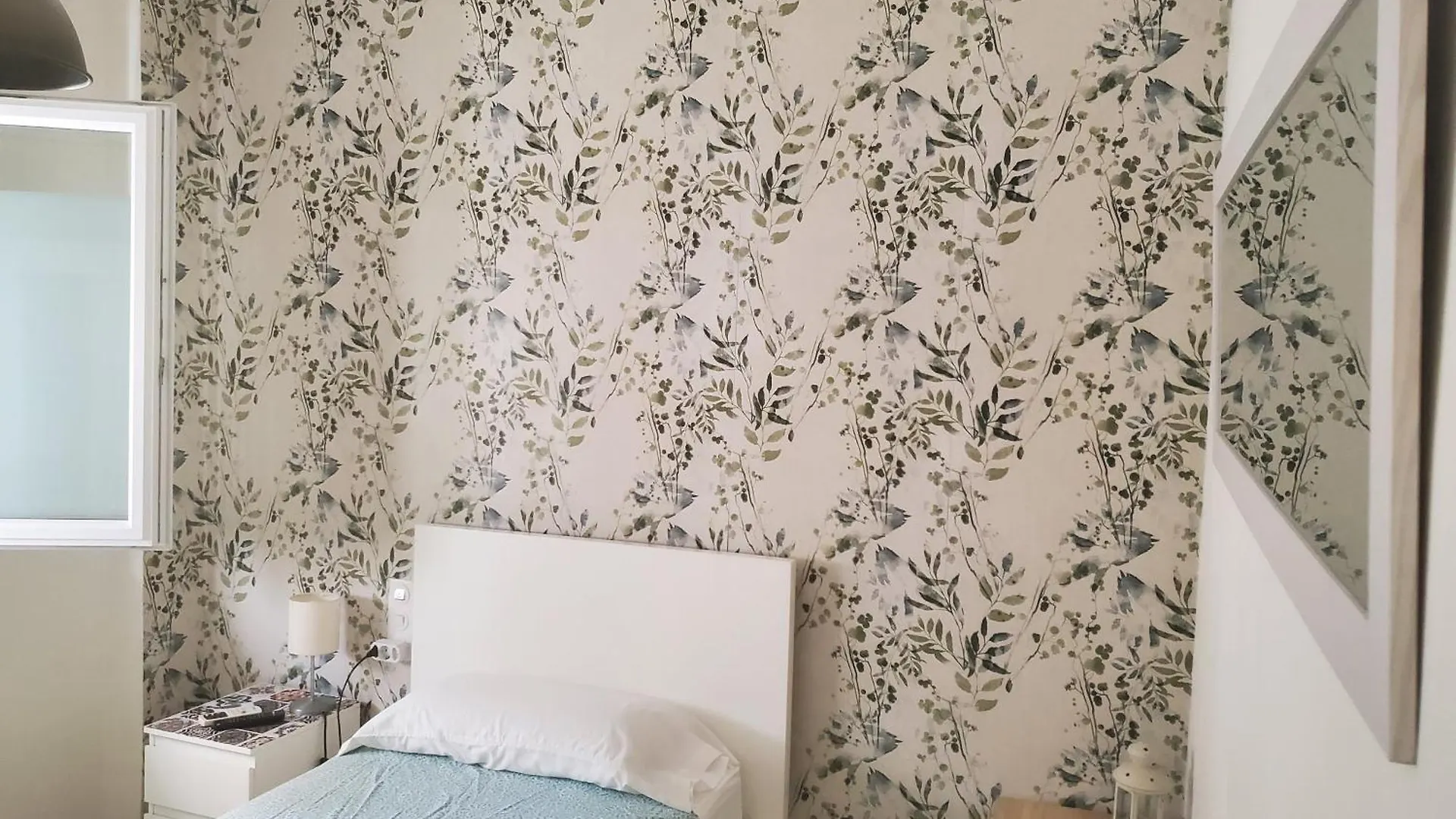 Rafaela Guest House Malaga 2*,